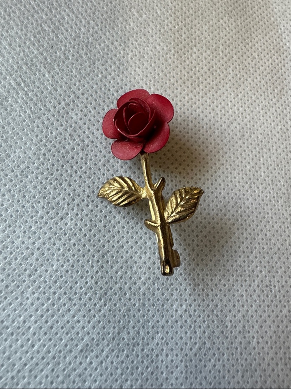 Gold Stem Red Rose Brooch Pin Vintage Women's Jewelry Excellent Condition